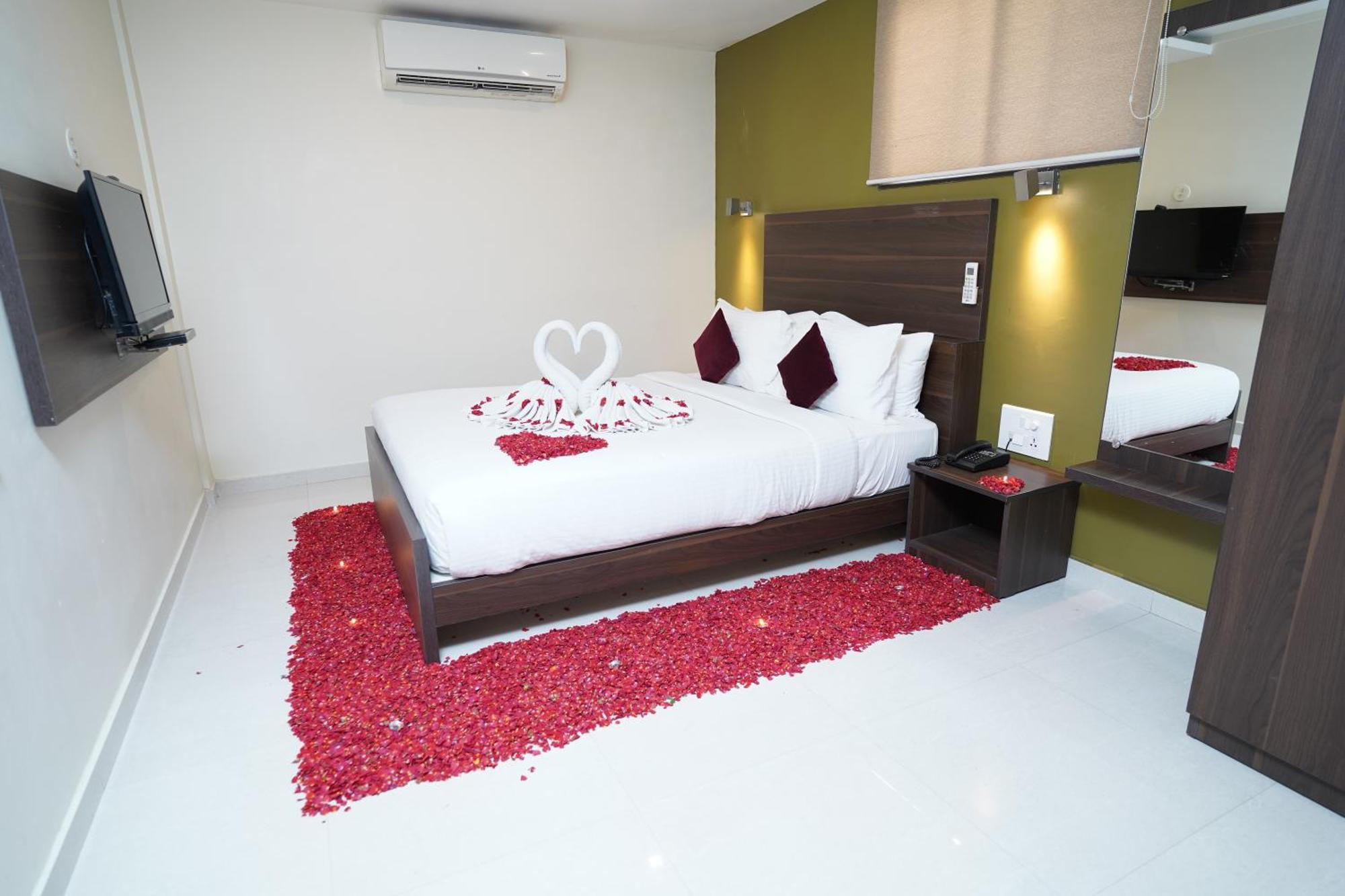 Hotel Metropolis Hubli Kültér fotó