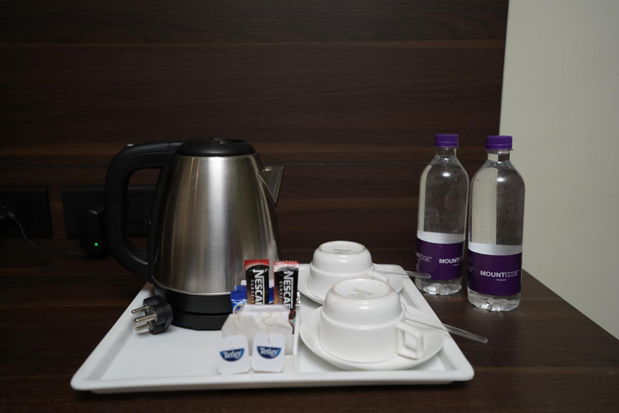 Hotel Metropolis Hubli Kültér fotó